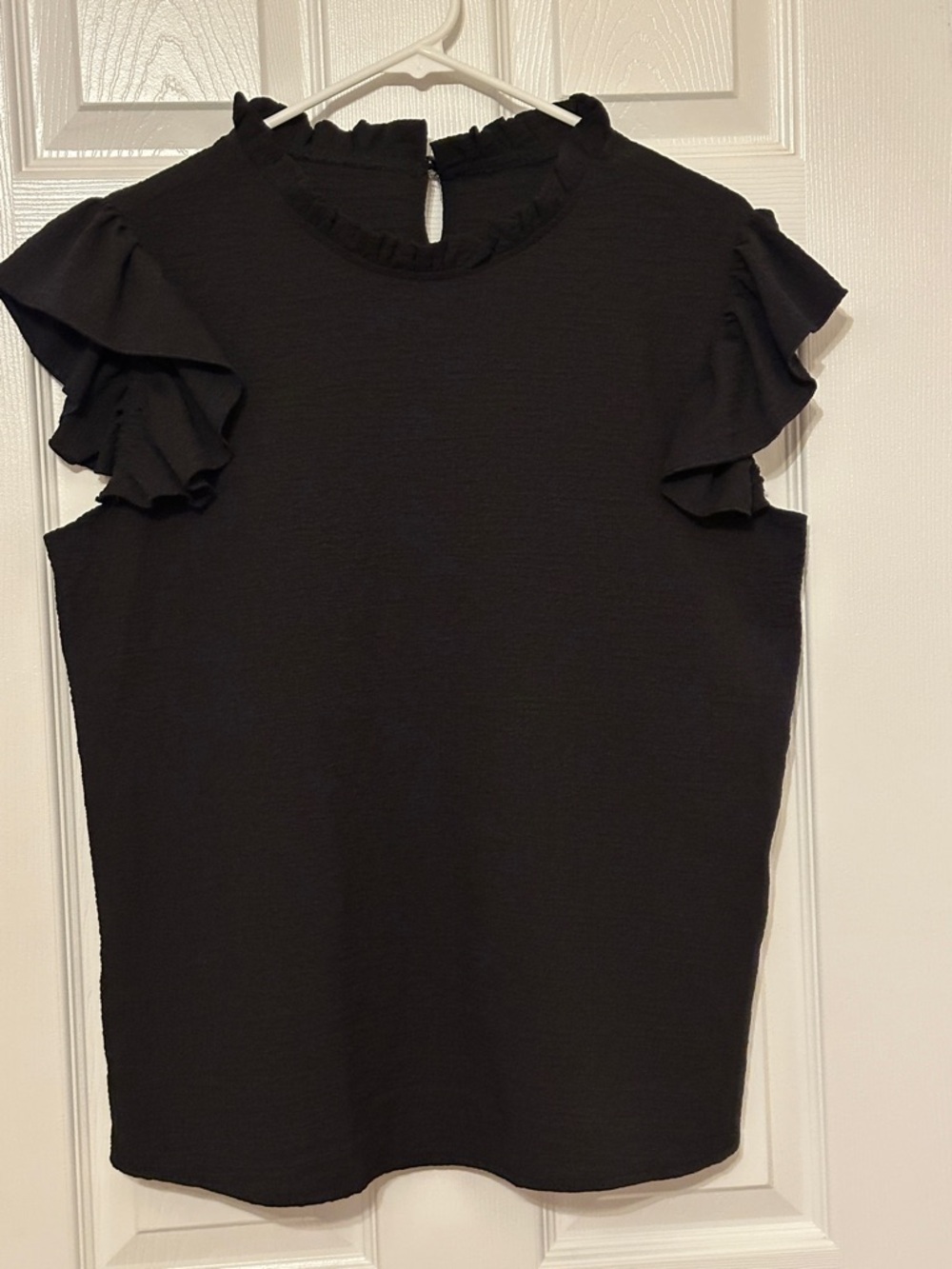 Source Unknown Black Ruffle Sleeve Blouse